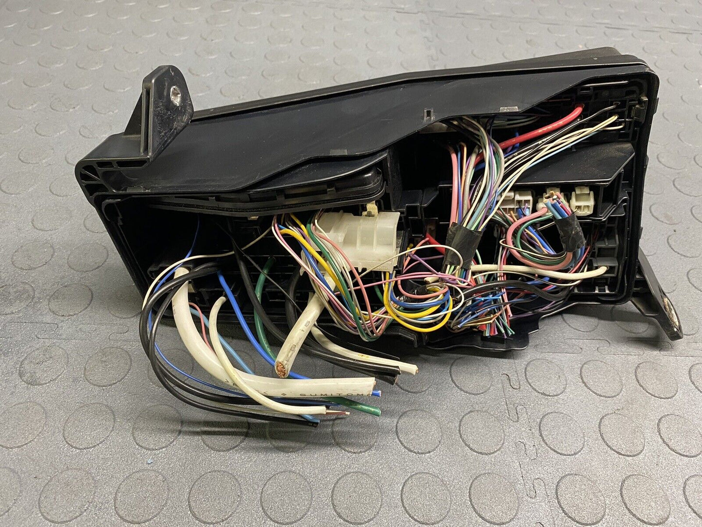 2012-2017 TOYOTA CAMRY 2.5L UNDER HOOD FUSE BOX RELAY OEM 12-17 82740-33030