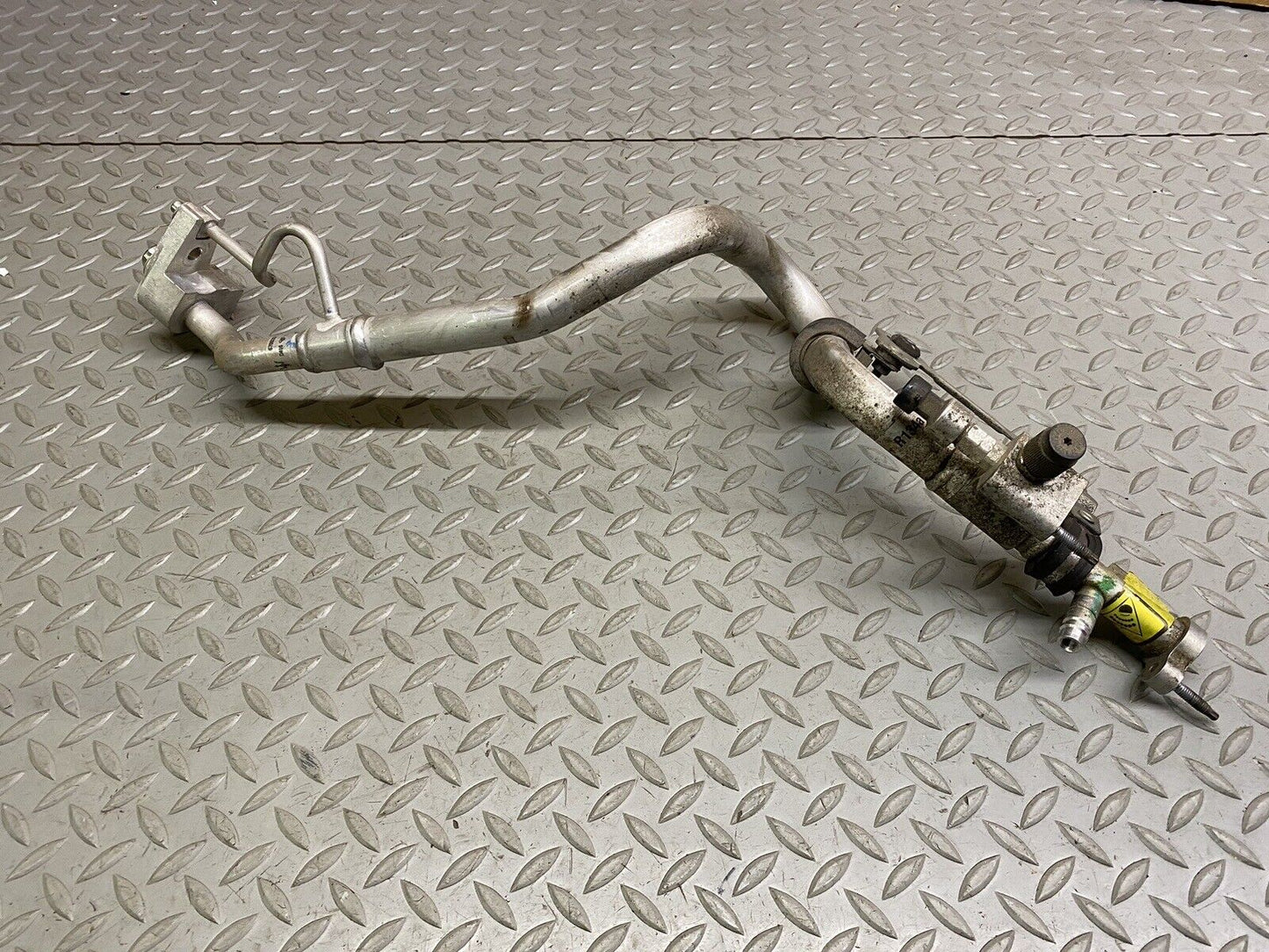 OEM 2017-2020 MASERATI LEVANTE A/C AIR CONDITIONER LINE PIPE 670033591