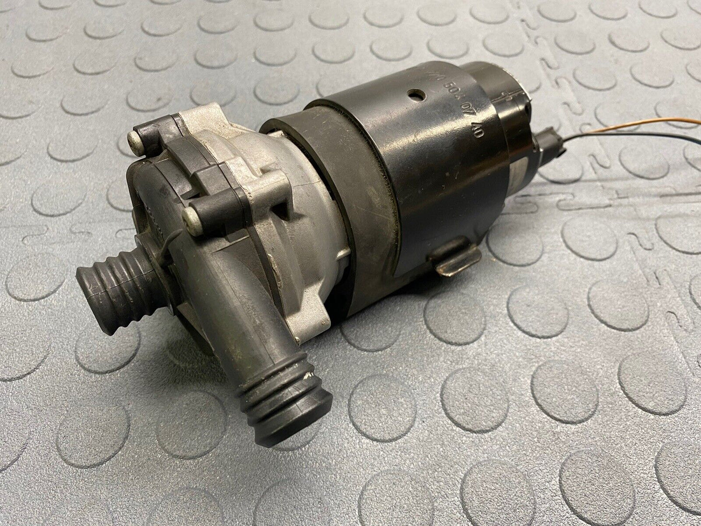 Mercedes W220 S55 CL55 SL55 AMG CLS550 Auxiliary AUX Circulation Water Pump OEM