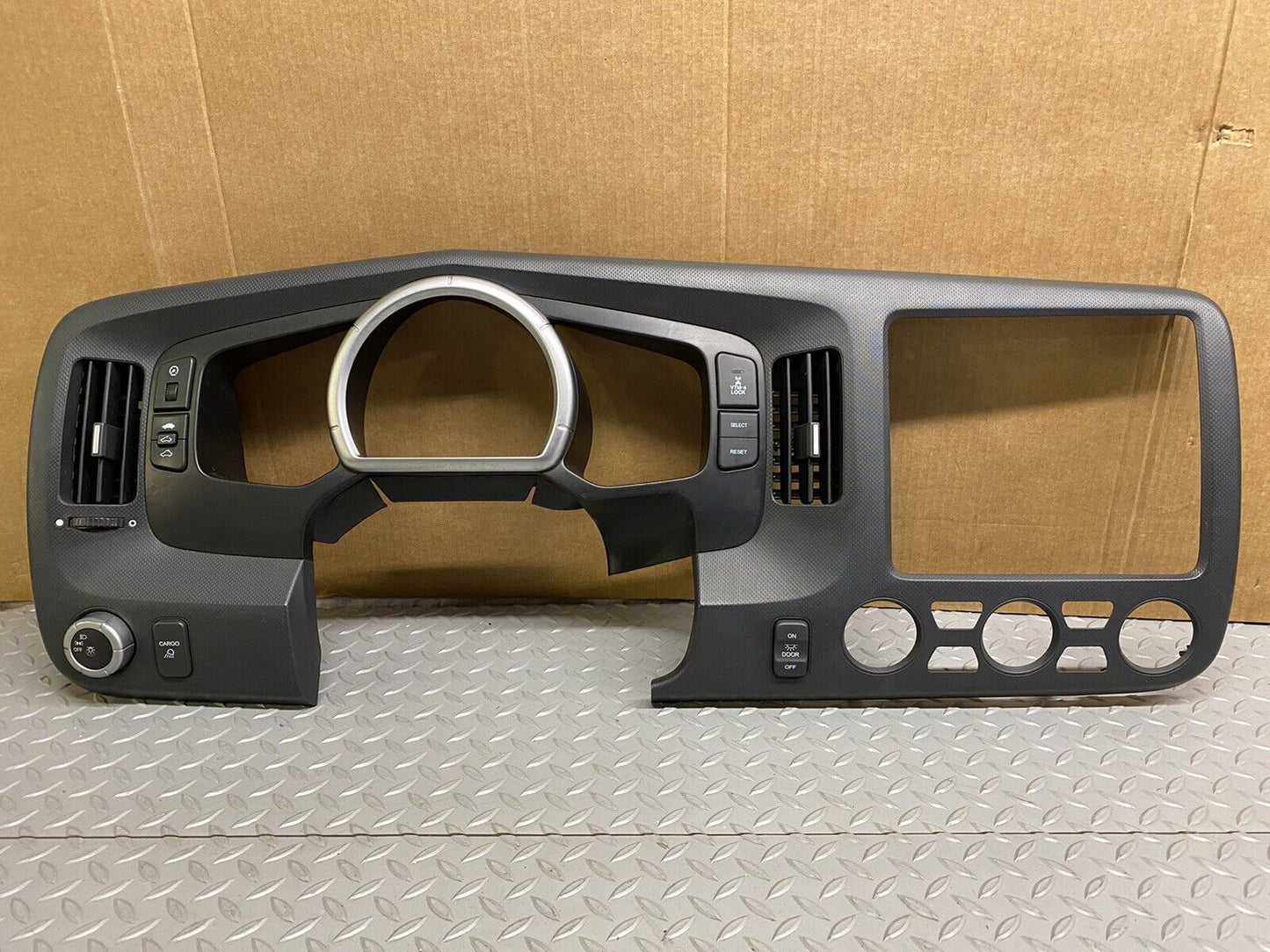 2006-2014 HONDA RIDGELINE RADIO CLUSTER DASH DASHBOARD BEZEL TRIM SURROUND