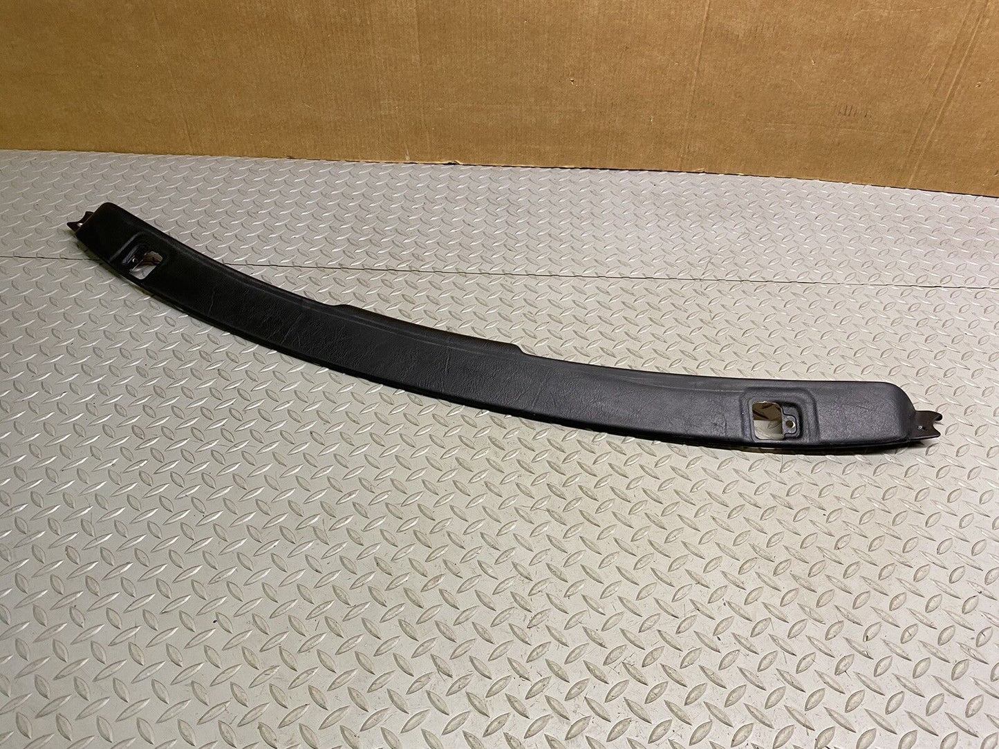 90-95 Mercedes R129 500SL 320SL Windshield Header Top Latch Cover Panel BLACK