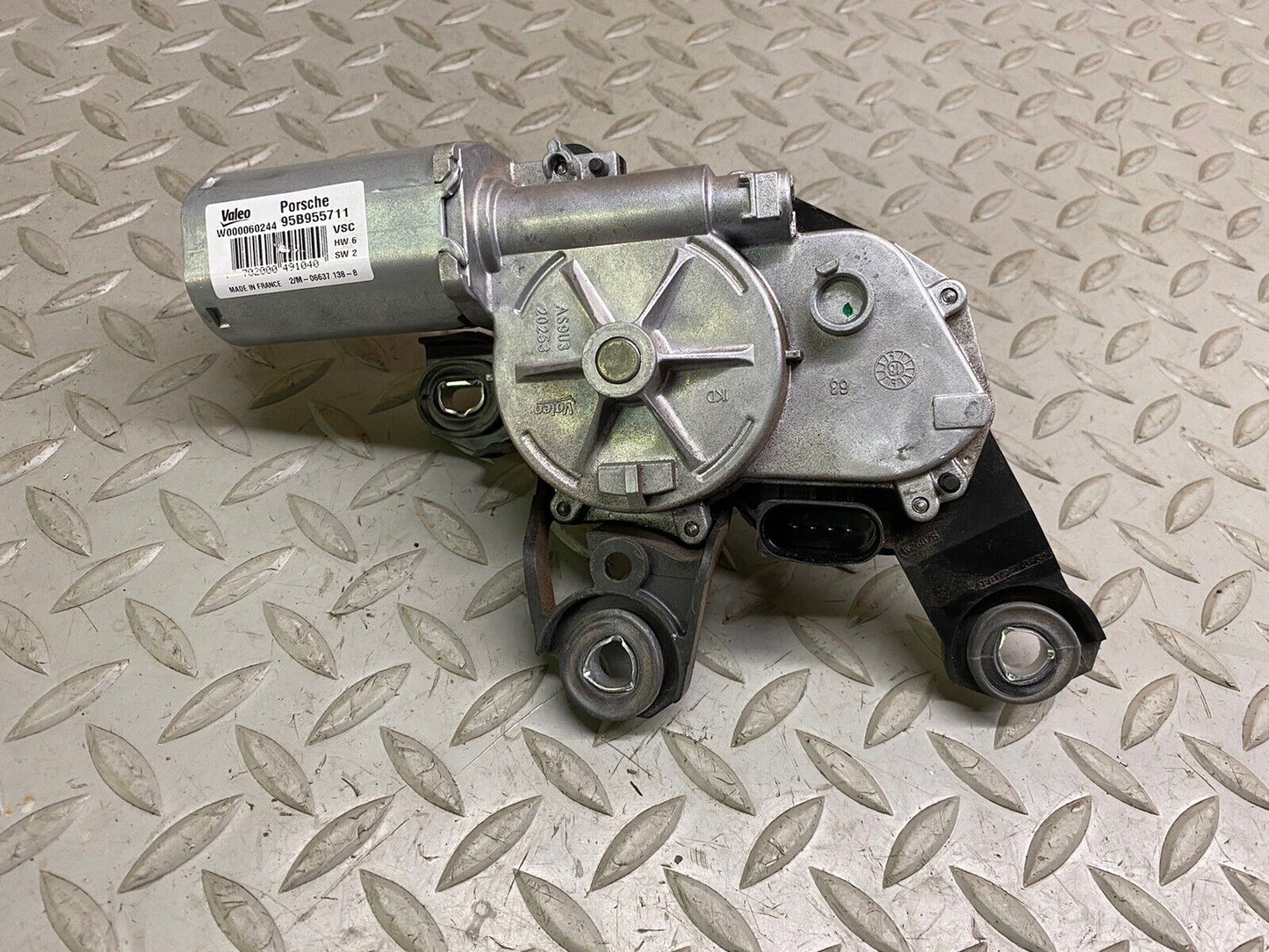 Porsche Macan 95B Rear Windshield Trunk Wiper Motor 95B955711