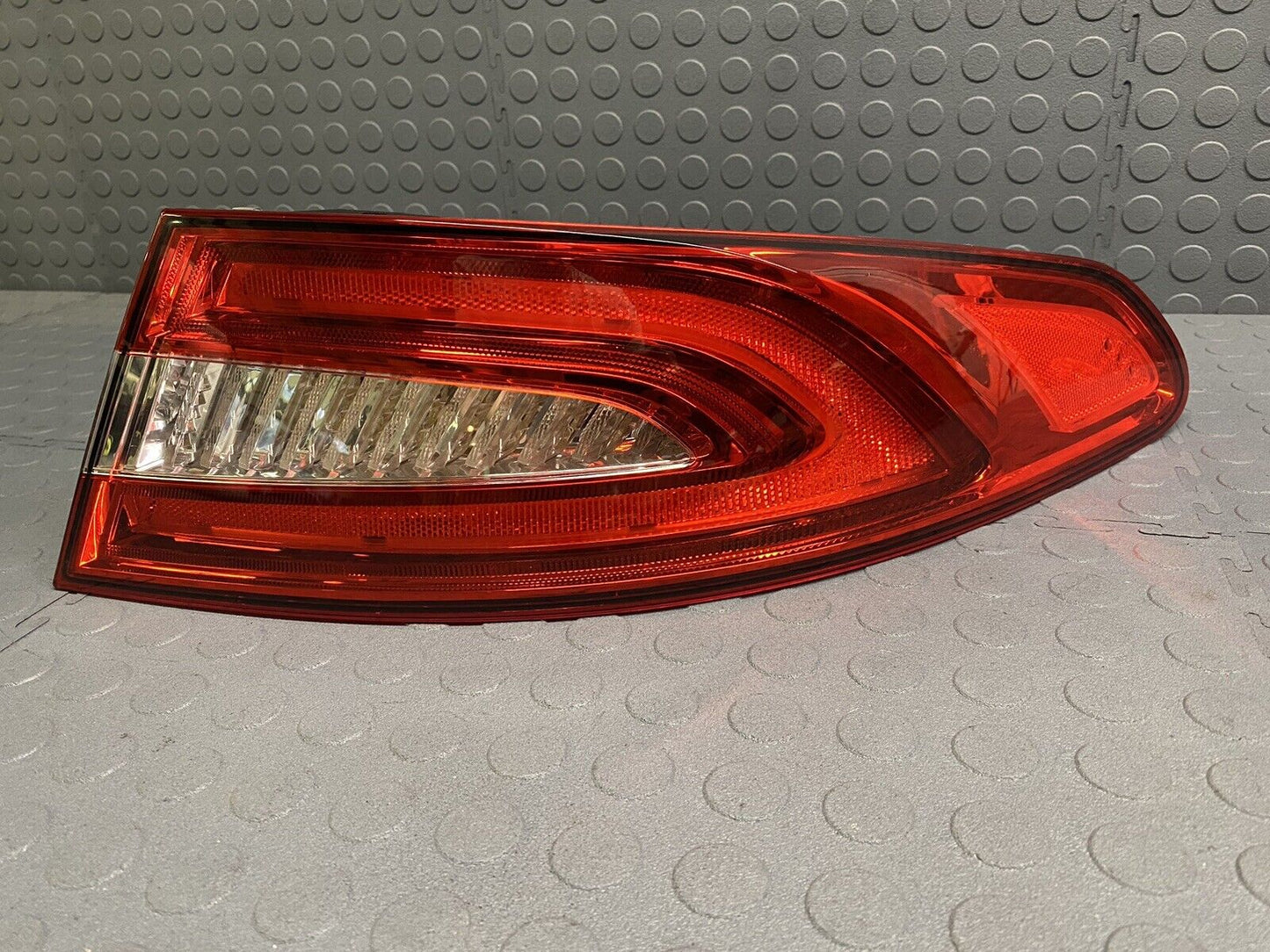 12-15 Jaguar XF XFR X250 Right Passenger Taillight Tail Light OE