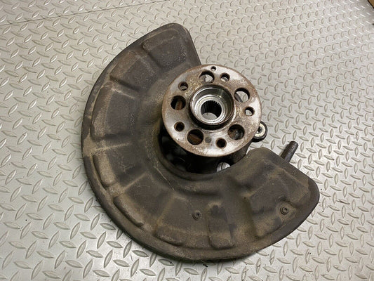 14-18 MERCEDES E63 CLS63 AMG (W212 W218) LEFT FRONT DRIVER SPINDLE KNUCKLE HUB