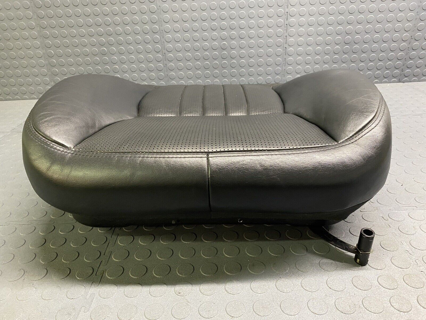 03-06 Mercedes W220 S55 S65 AMG Front Right Side Lower Bottom Seat Cushion