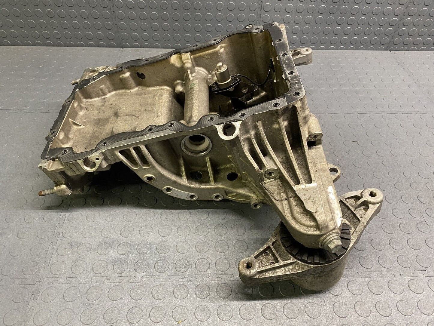 OEM 2014-2022 Maserati Levante 3.0 V6 M156 Engine Oil Pan with Motor Mounts