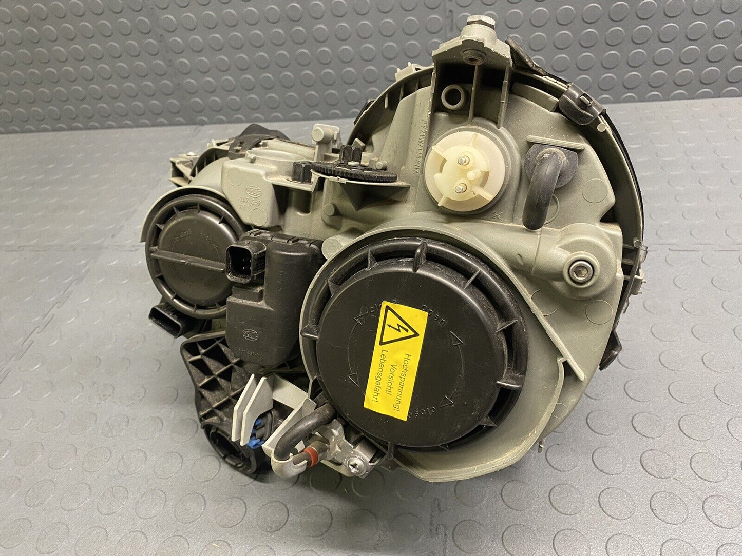MERCEDES W210 E320 E430 E55 RIGHT PASSENGER XENON HEADLIGHT MINT! 2011 BUILD!