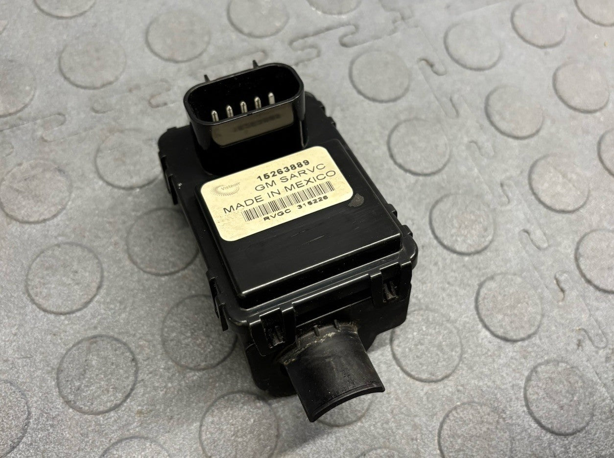 2004-2006 Silverado Sierra Tahoe SARVC Battery Control Module 15263889 15137027