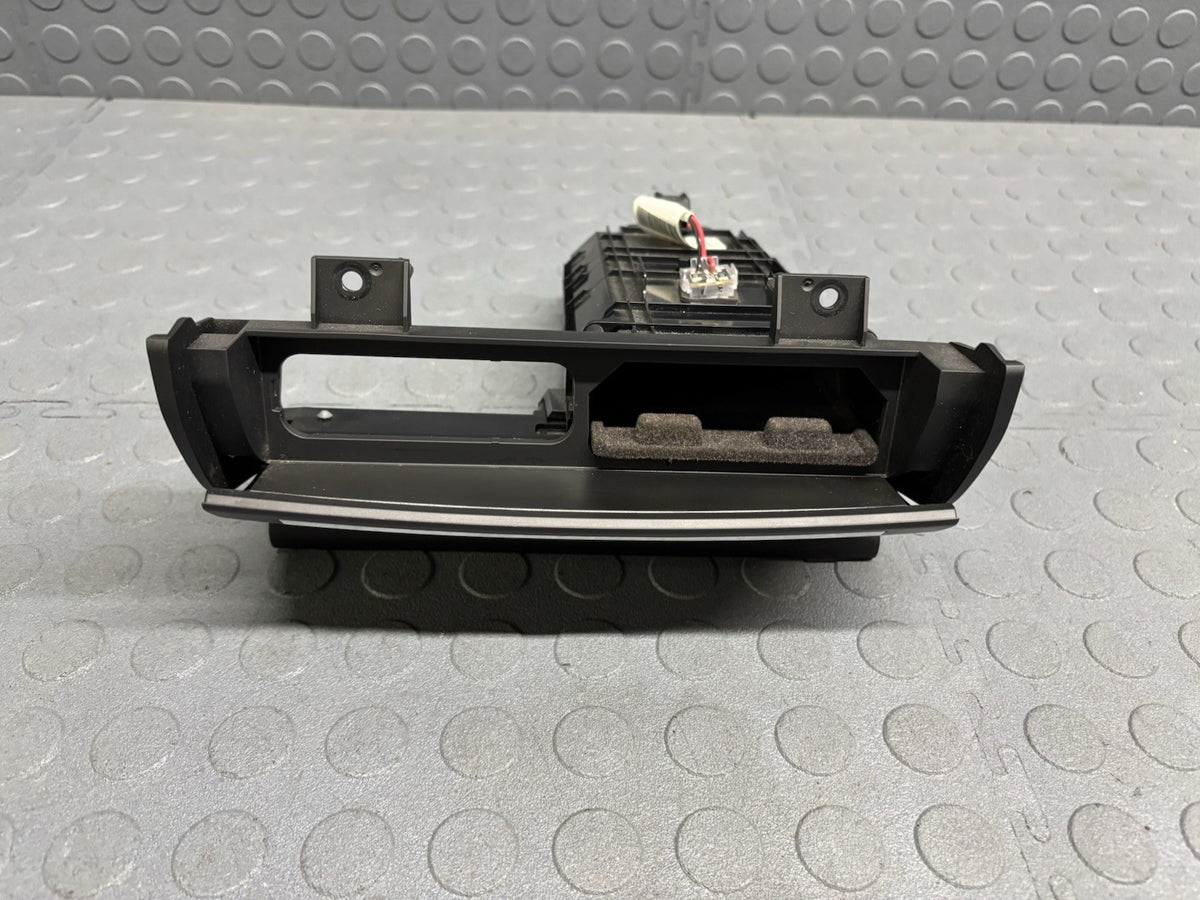 14-20 MASERATI Ghibli Dash AUX USB Phone Storage Box Compartment