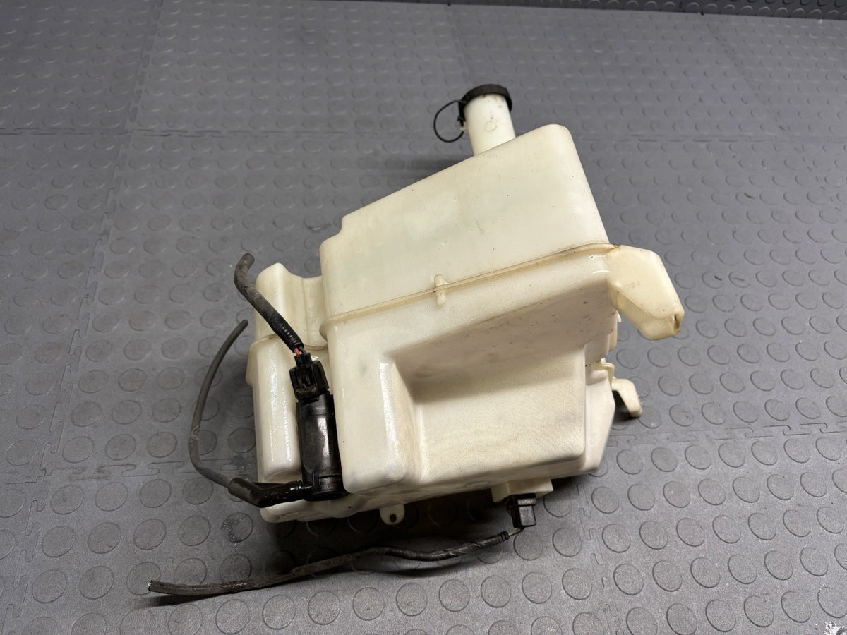 02-2005 FORD THUNDERBIRD TBIRD WINDSHIELD WASHER FLUID TANK RESERVOIR WITH PUMP