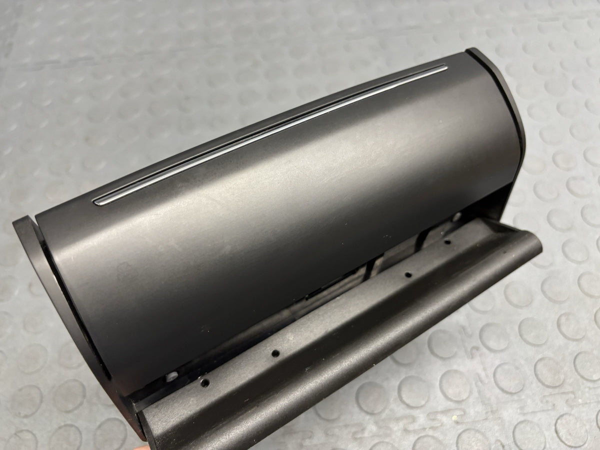 14-20 MASERATI Ghibli Dash AUX USB Phone Storage Box Compartment