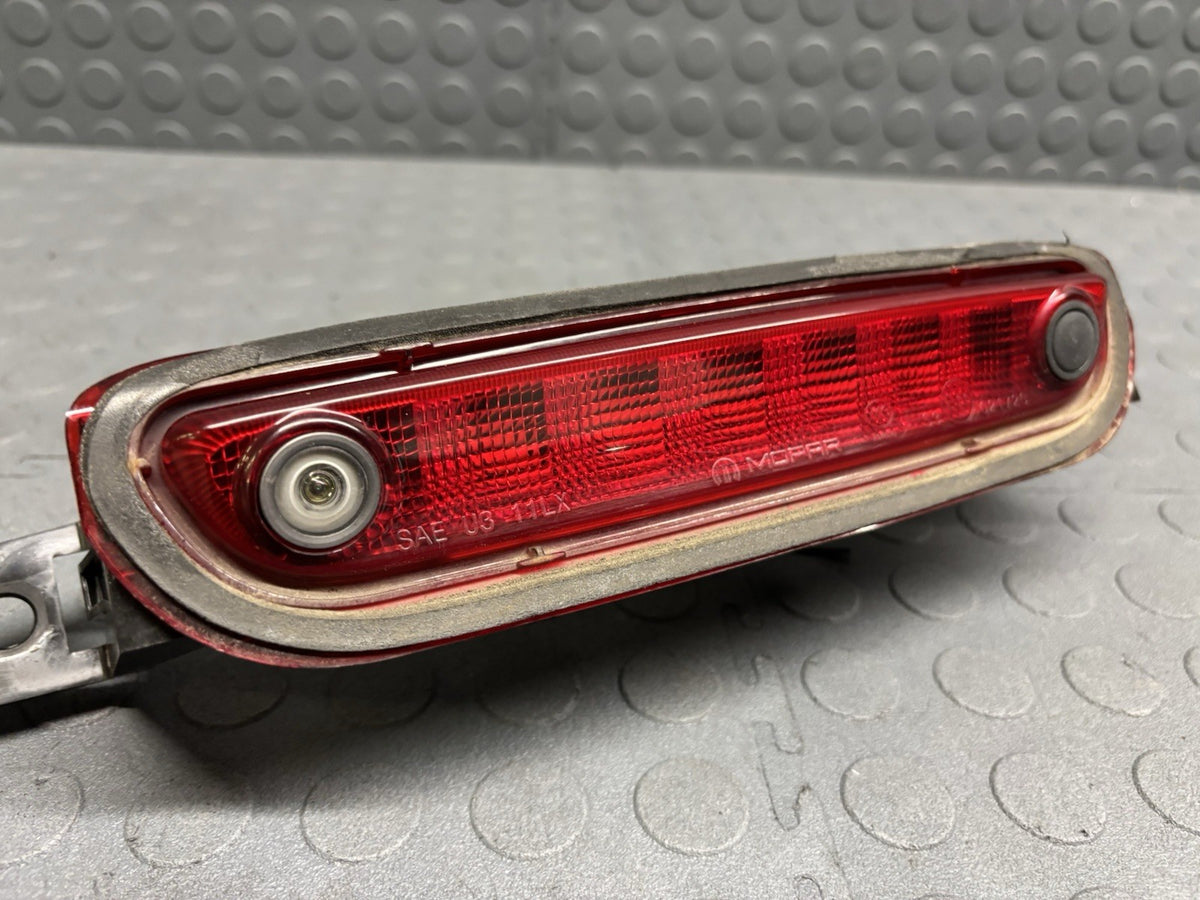 2015-2023 CHRYSLER 300 OEM THIRD BRAKE LIGHT TRUNK BUTTON BACKUP REVERSE CAMERA