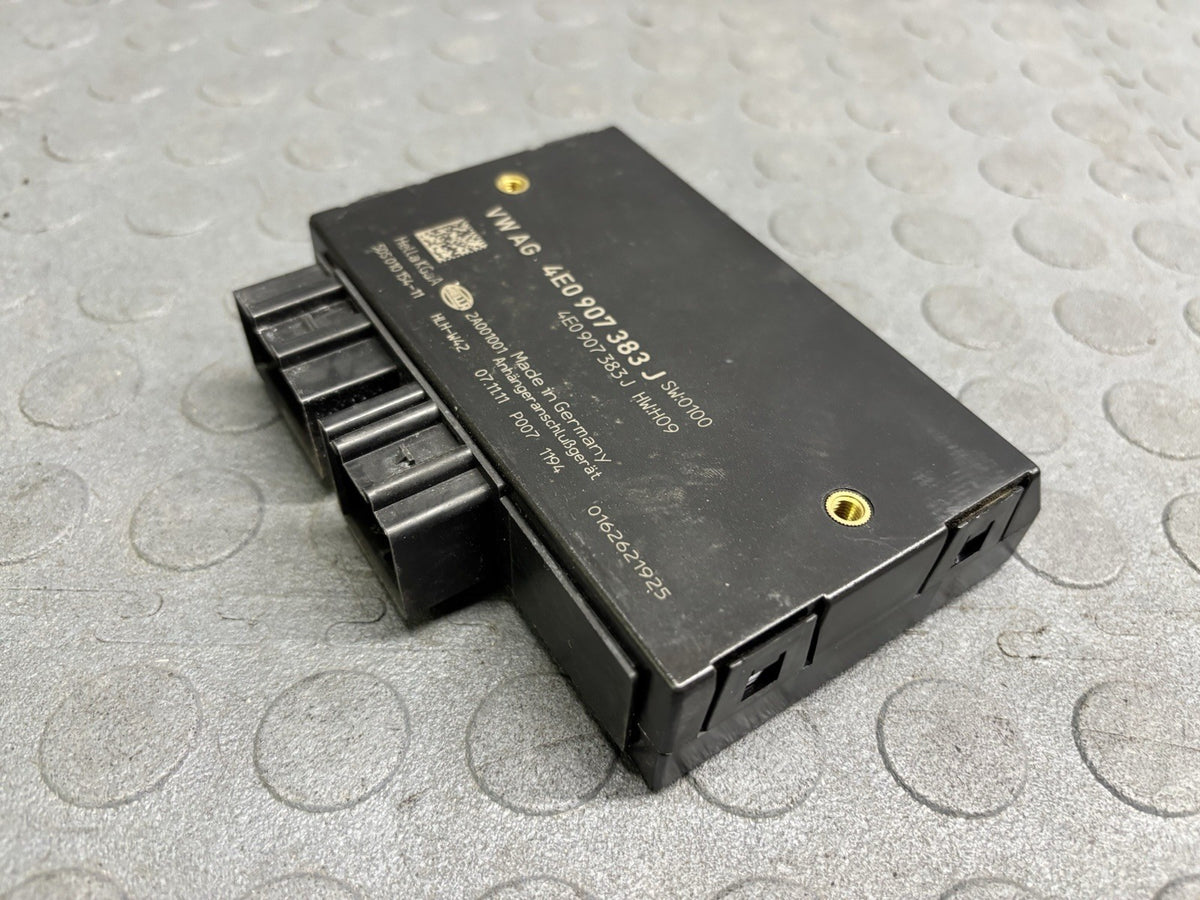 OEM Audi Q7 2007 - 2015 Trailer Tow Hitch Control Module 4E0 907 383 J