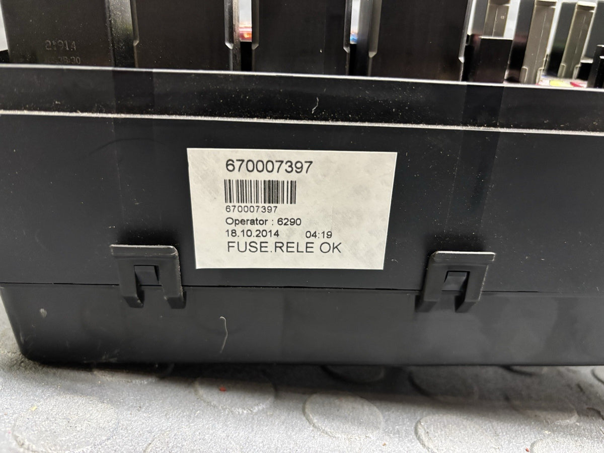 14-21 Maserati Quattroporte Rear Trunk Main Wiring Harness Fuse Box 670007397
