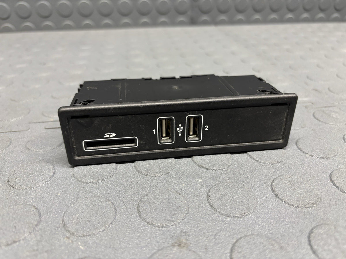 MERCEDES E CLASS E63 W213 2018-2021 USB AUX SD CARD PORT PANEL A2138200401