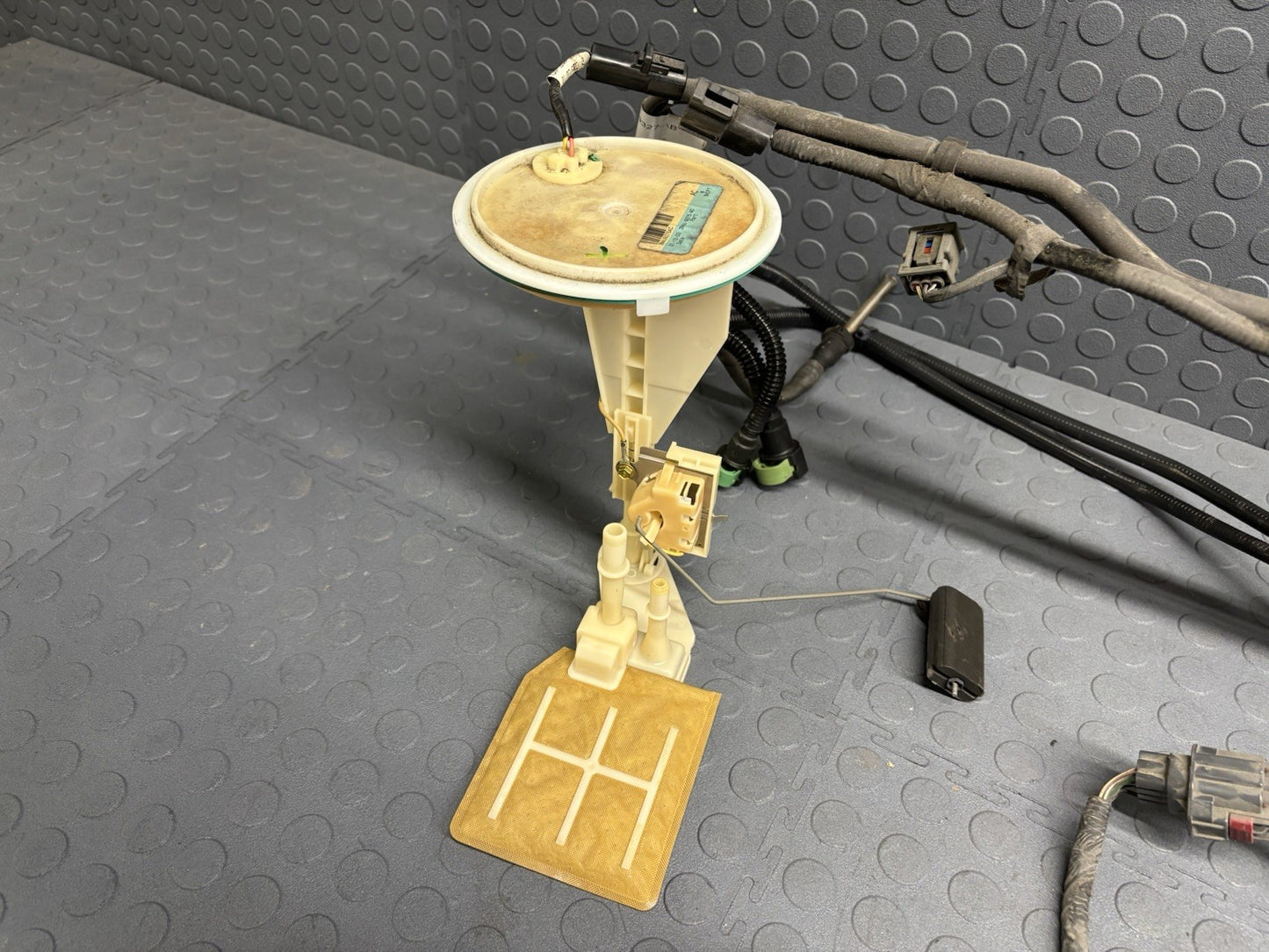 03-05 FORD THUNDERBIRD 3.9 LEFT RIGHT JET FUEL GAS TRANSFER PUMP SENDING UNIT