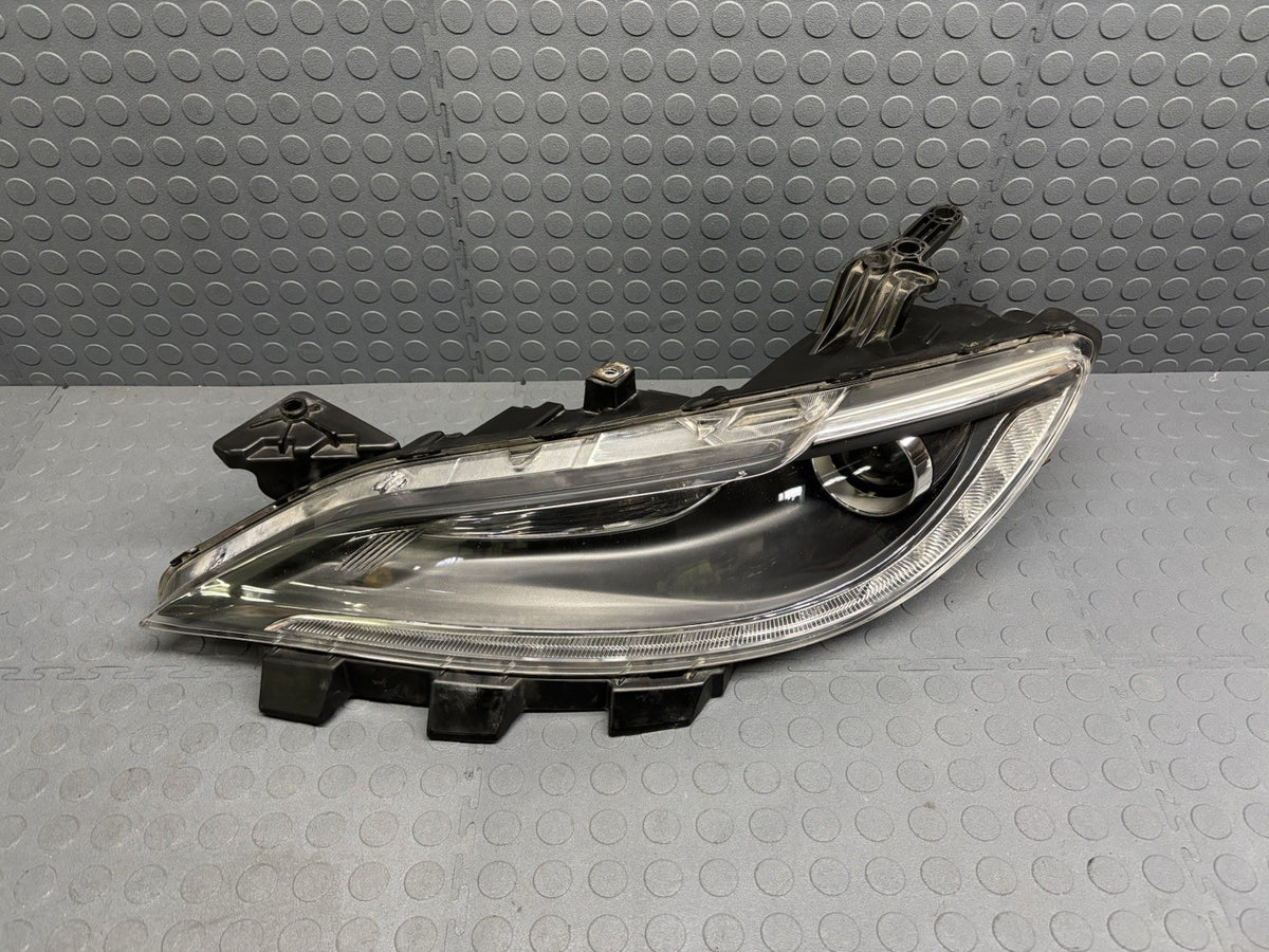 2015-2017 CHRYSLER 200 LEFT DRIVER HEADLIGHT XENON HID COMPLETE ALL TABS NICE!
