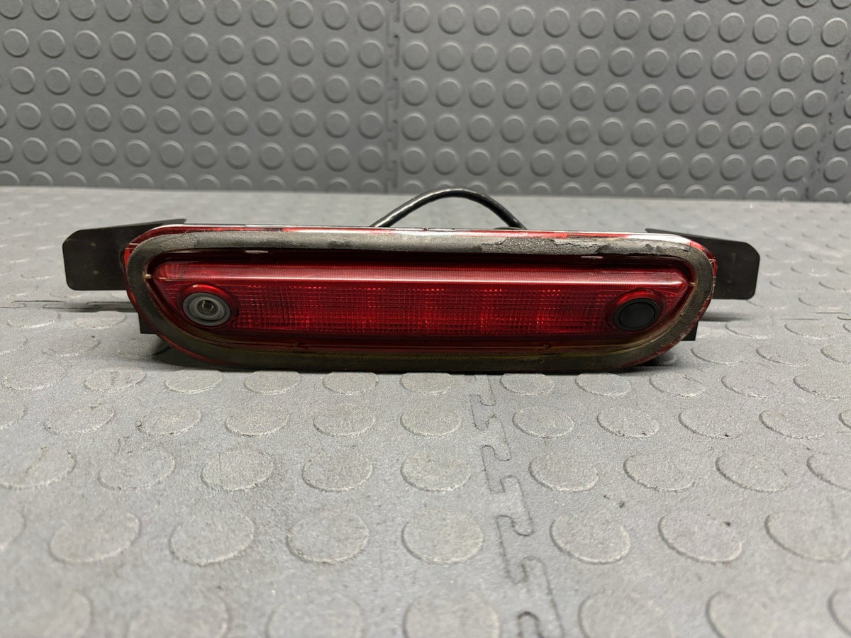 2015-2023 CHRYSLER 300 OEM THIRD BRAKE LIGHT TRUNK BUTTON BACKUP REVERSE CAMERA