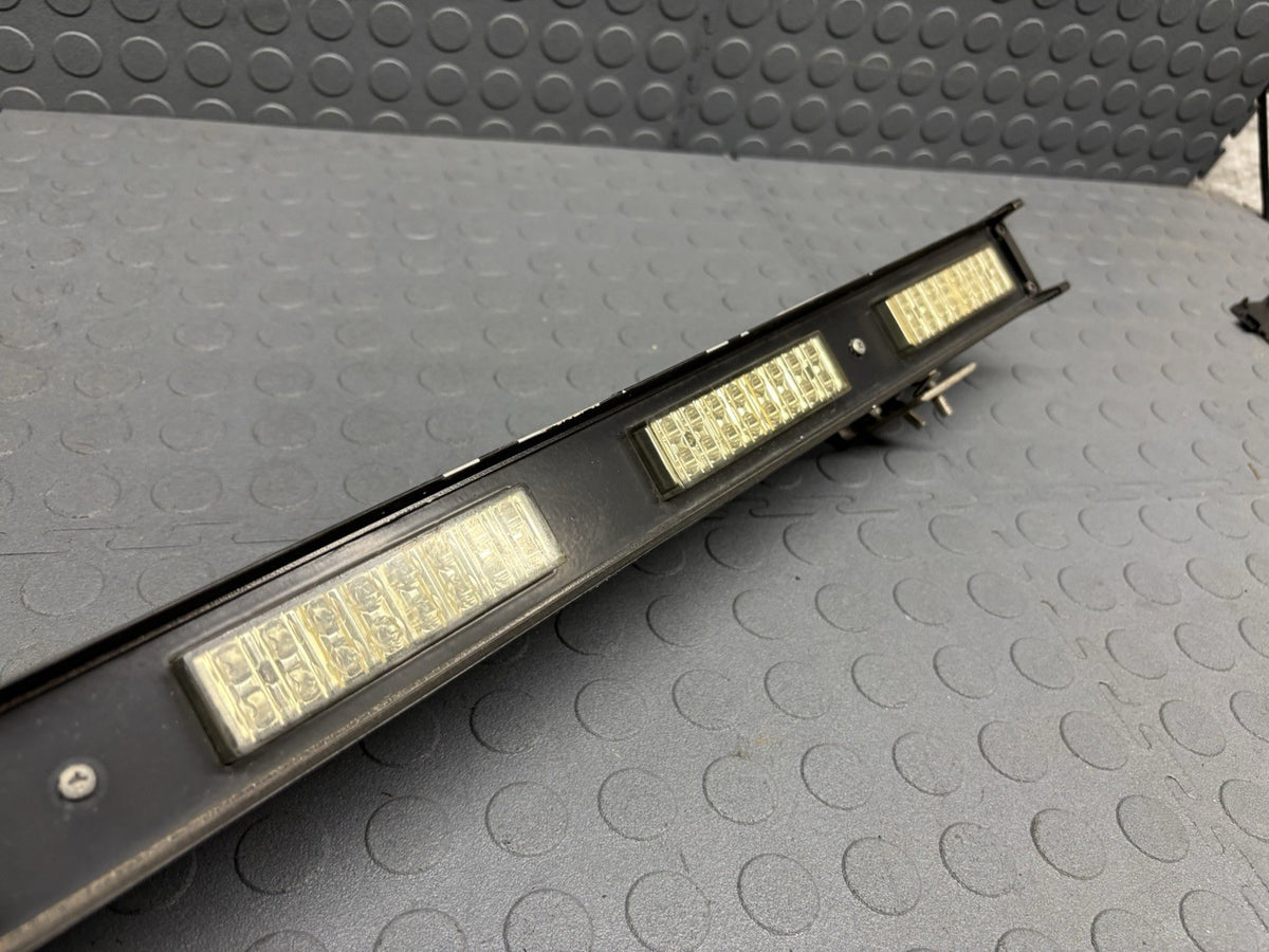 NARROWSTIK Amber ARROWSTIK PSE Directional Light 48" with Wiring Control Box