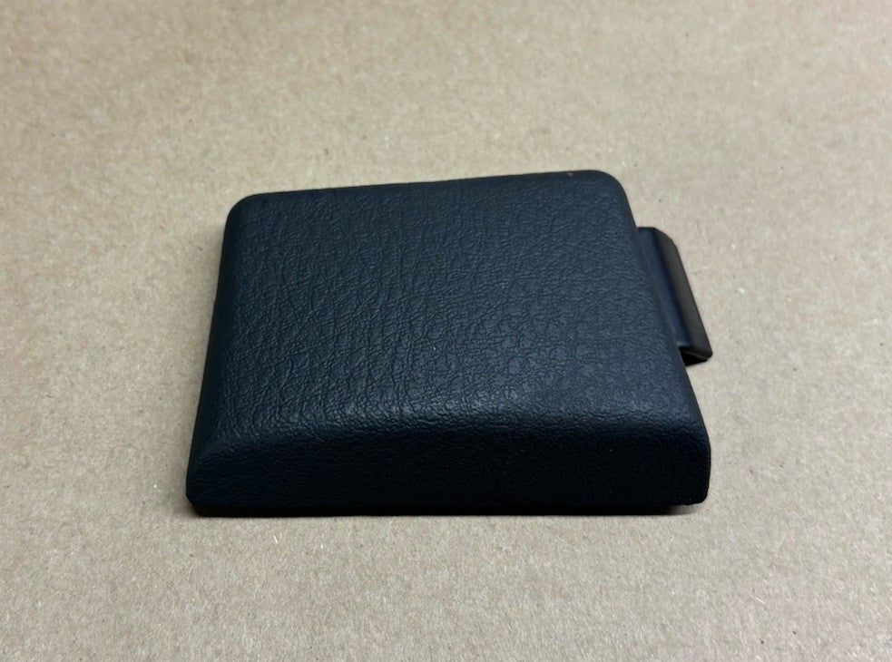 2002-2005 Ford Thunderbird LEFT DRIVER SIDE SEAT BELT TRIM COVER CAP BLACK OEM