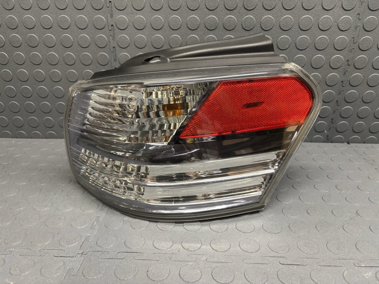 Lexus HS250H 2010-2012 Passenger Right Tail light Taillight HS250