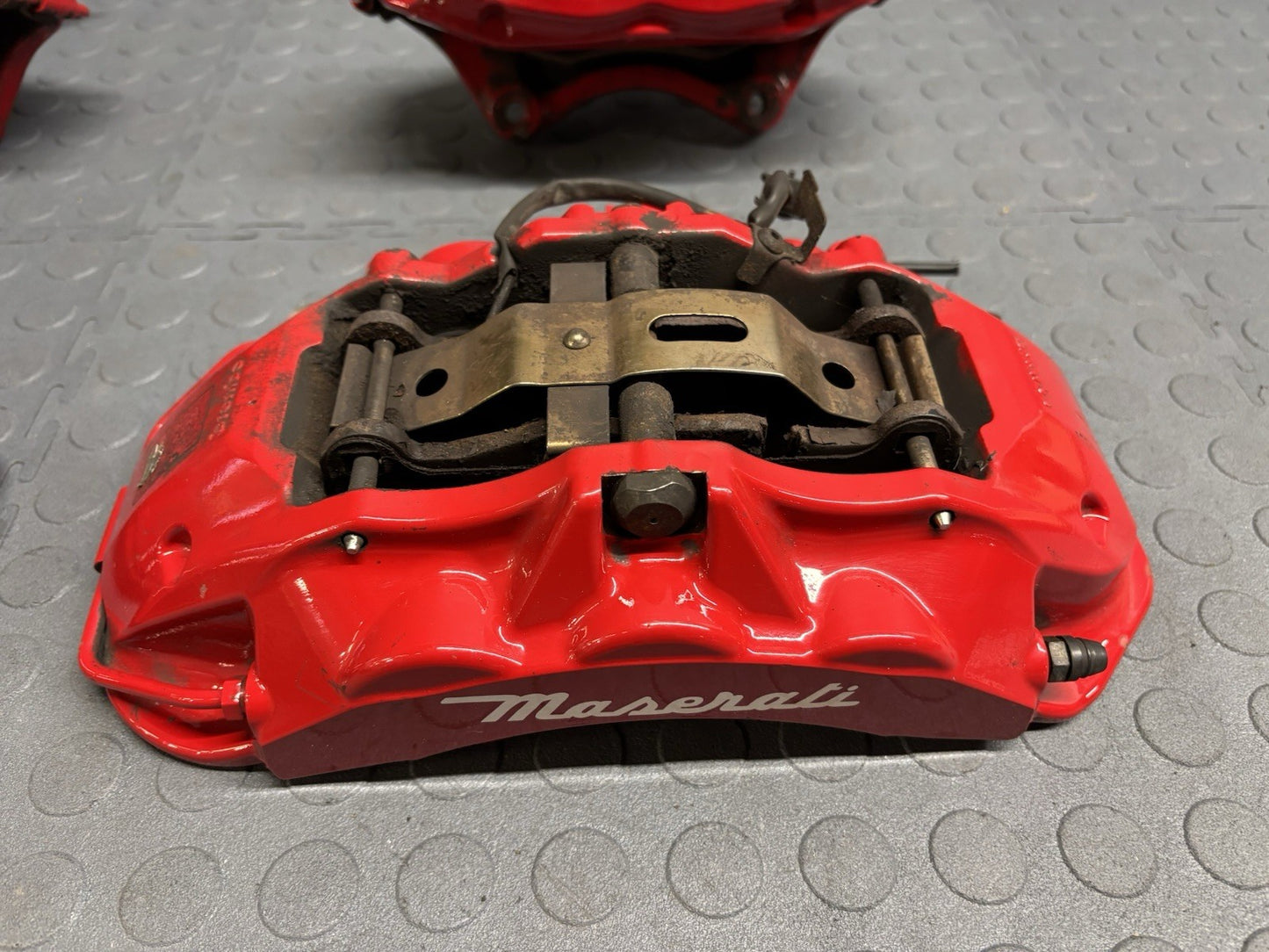 2014-2023 Maserati Quattroporte Ghibli SQ4 6 Pot Brembo Brake Caliper Set Red