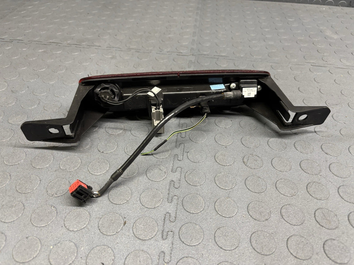 2015-2023 CHRYSLER 300 OEM THIRD BRAKE LIGHT TRUNK BUTTON BACKUP REVERSE CAMERA