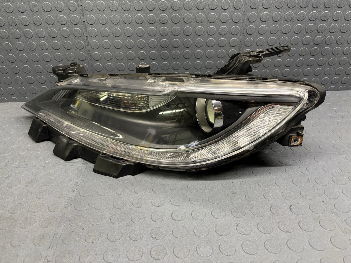 2015-2017 CHRYSLER 200 LEFT DRIVER HEADLIGHT XENON HID COMPLETE ALL TABS NICE!