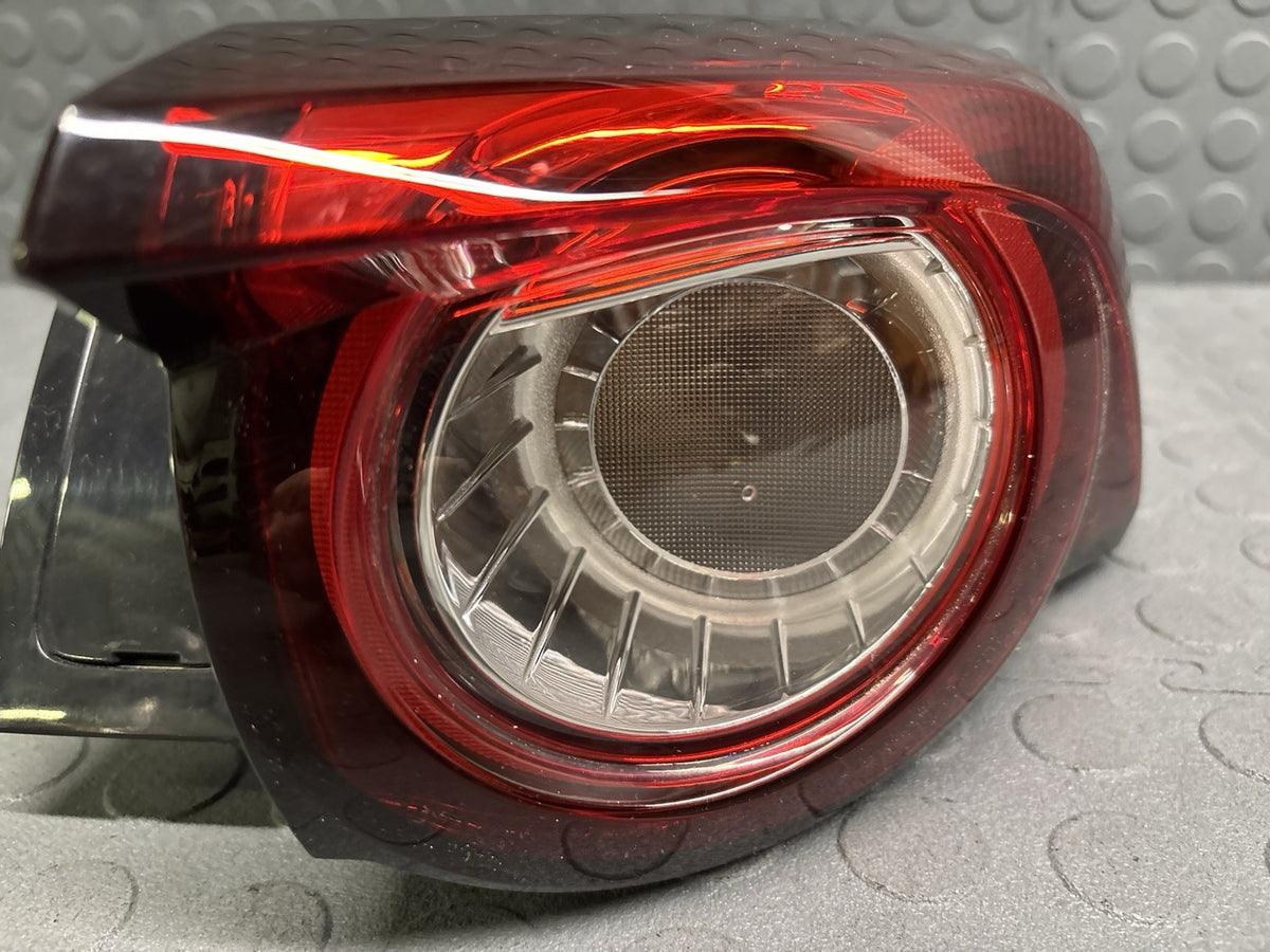 16-23 MAZDA CX-9 CX9 RIGHT PASSENGER SIDE OUTER TAILLIGHT TAIL LAMP