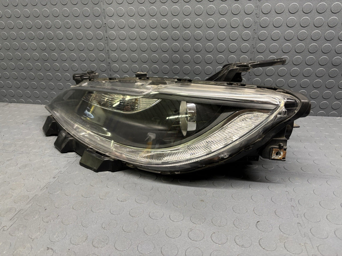 2015-2017 CHRYSLER 200 LEFT DRIVER HEADLIGHT XENON HID COMPLETE ALL TABS NICE!