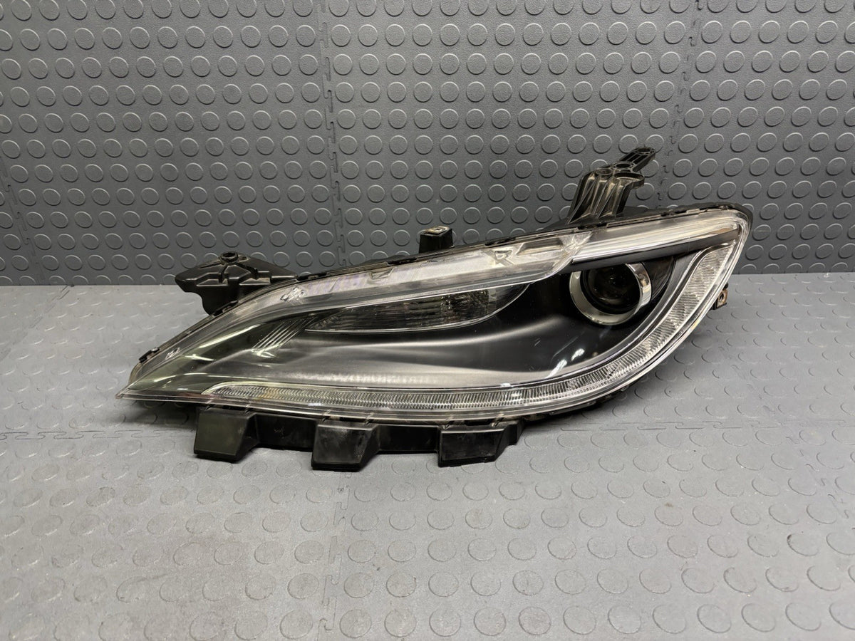 2015-2017 CHRYSLER 200 LEFT DRIVER HEADLIGHT XENON HID COMPLETE ALL TABS NICE!