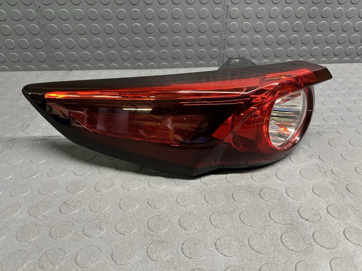 2016 - 2023 MAZDA CX-9 LEFT DRIVER SIDE OUTER TAILLIGHT TAIL LIGHT LAMP OEM CX9