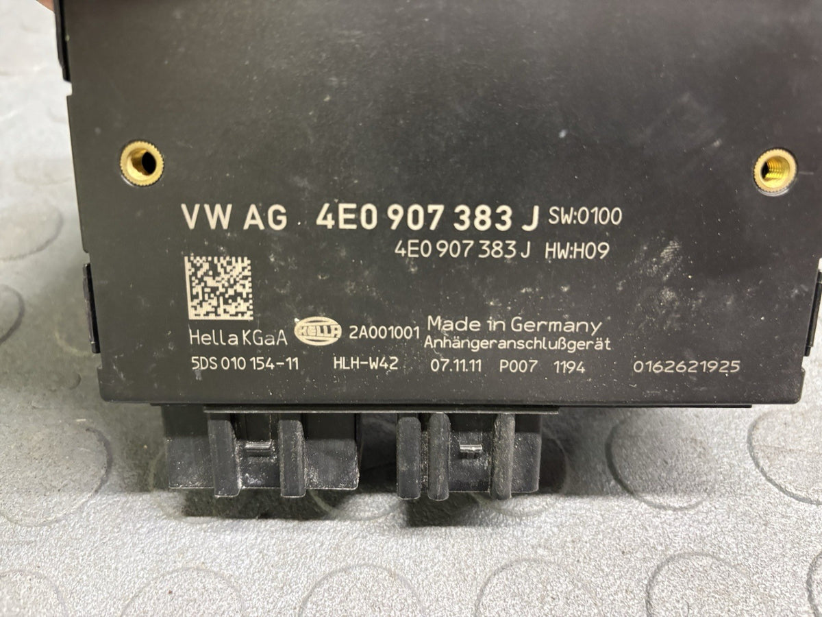 OEM Audi Q7 2007 - 2015 Trailer Tow Hitch Control Module 4E0 907 383 J