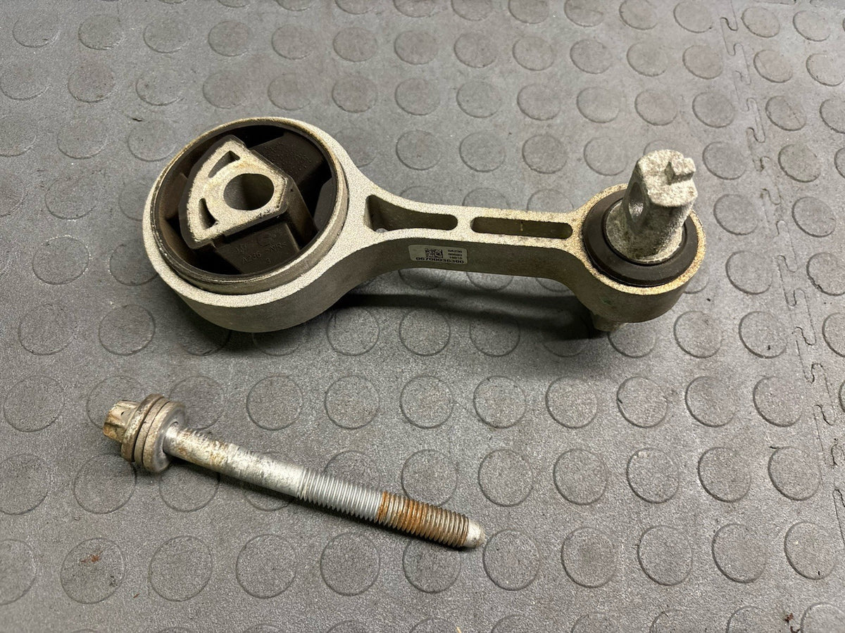 2014-20 MASERATI GHIBLI TOP ENGINE MOTOR MOUNT ROD LINK SUPPORT 6700036300