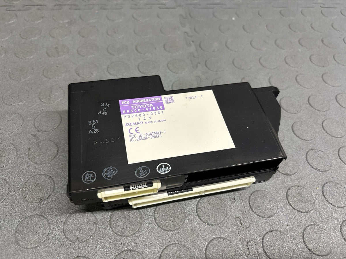 2011 Toyota Avalon Limited ECU Aggregation Box Module Computer 89300-41030