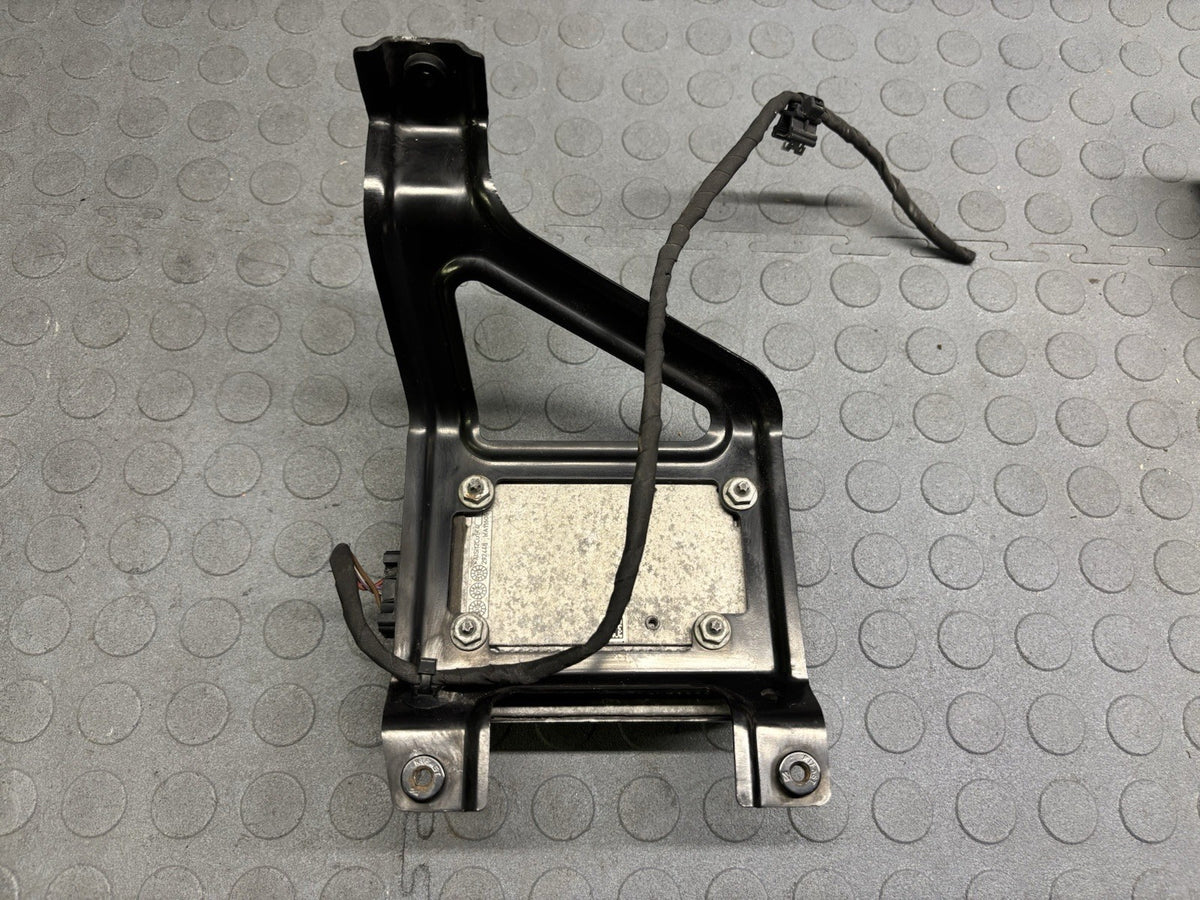 2010-2013 Mercedes W212 E350 E63 Adaptive Cruise Control Radar Sensor w Bracket