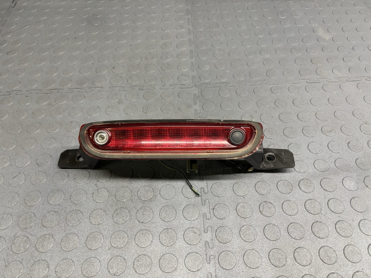 2015-2023 CHRYSLER 300 OEM THIRD BRAKE LIGHT TRUNK BUTTON BACKUP REVERSE CAMERA