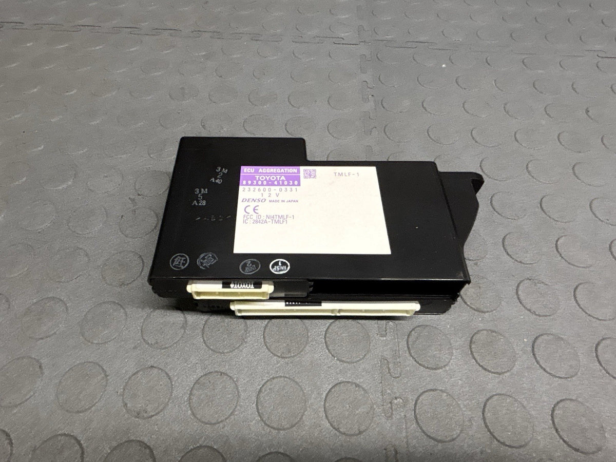 2011 Toyota Avalon Limited ECU Aggregation Box Module Computer 89300-41030