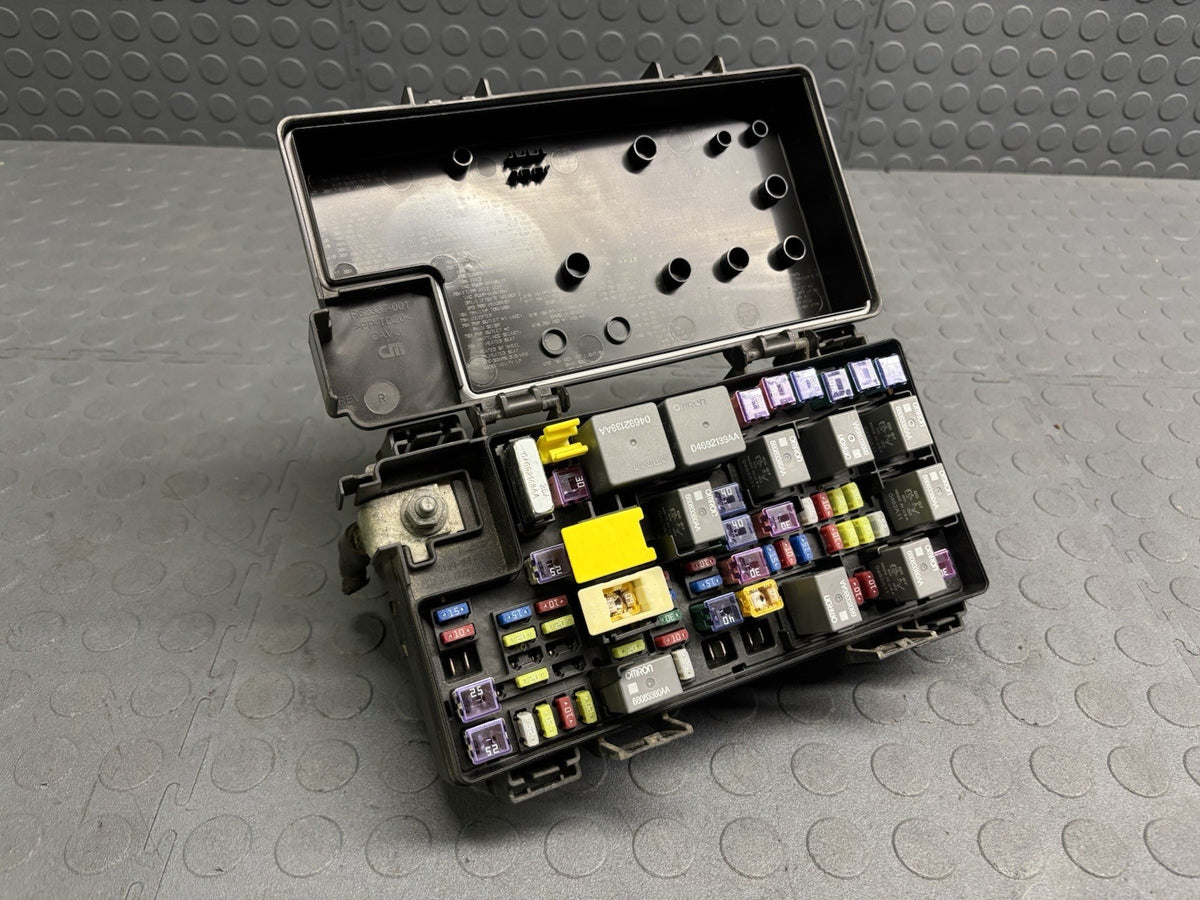 2012 WRANGLER TIPM TOTALLY INTEGRATED POWER CONTROL MODULE FUSE BOX 68105503AC