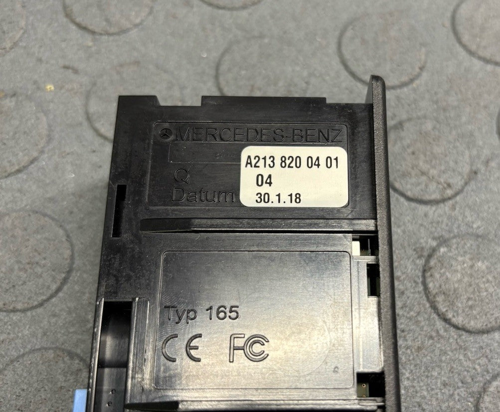 MERCEDES E CLASS E63 W213 2018-2021 USB AUX SD CARD PORT PANEL A2138200401