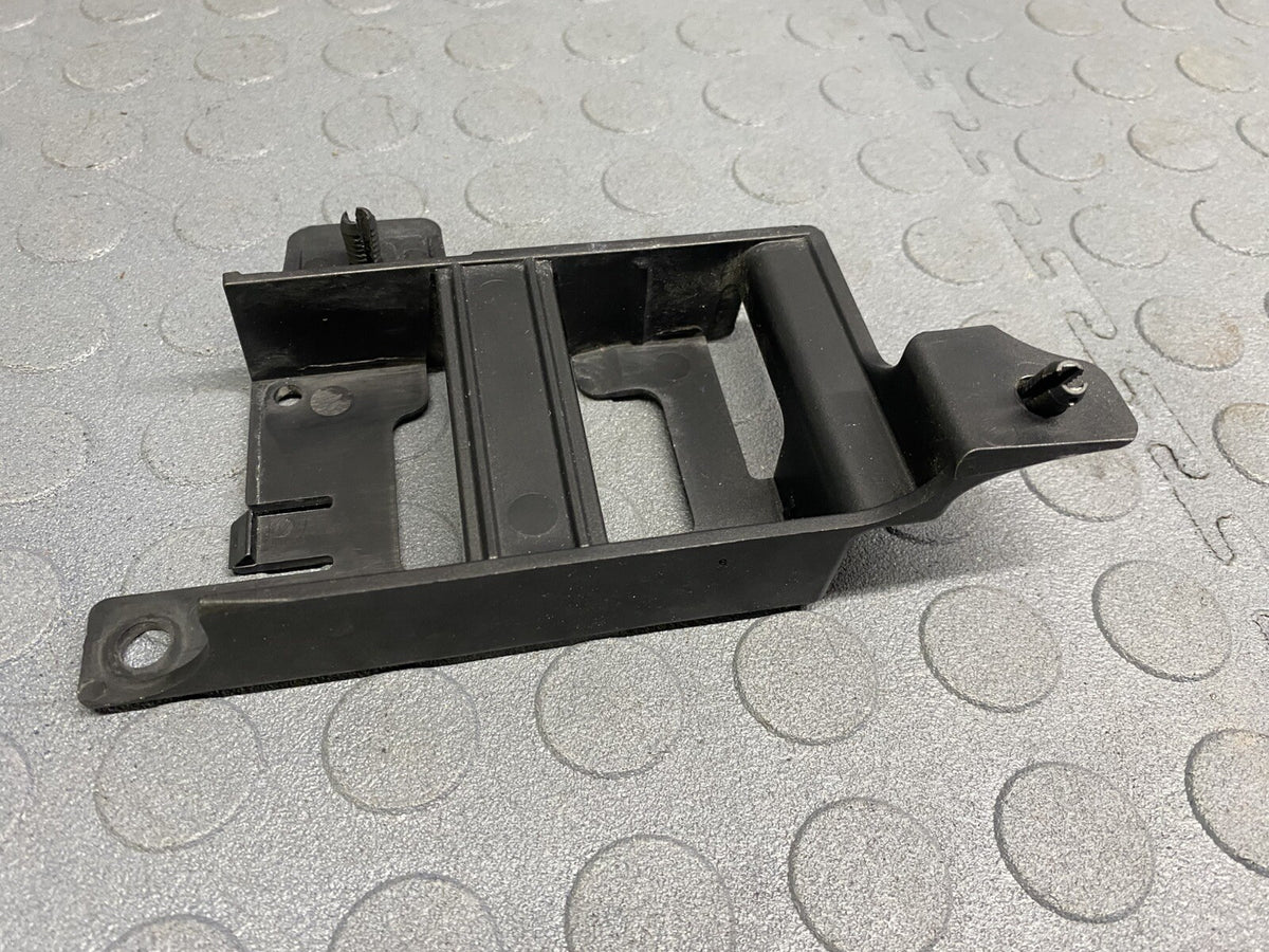 MERCEDES BENZ OEM W221 FRONT BUMPER SENSOR BRACKET 2218850767