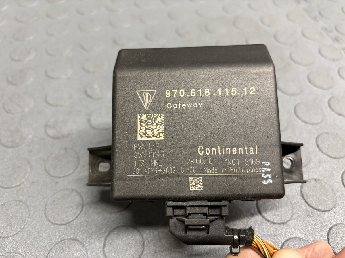 10-15 Porsche Panamera 970 Gateway Control Module 97061811512
