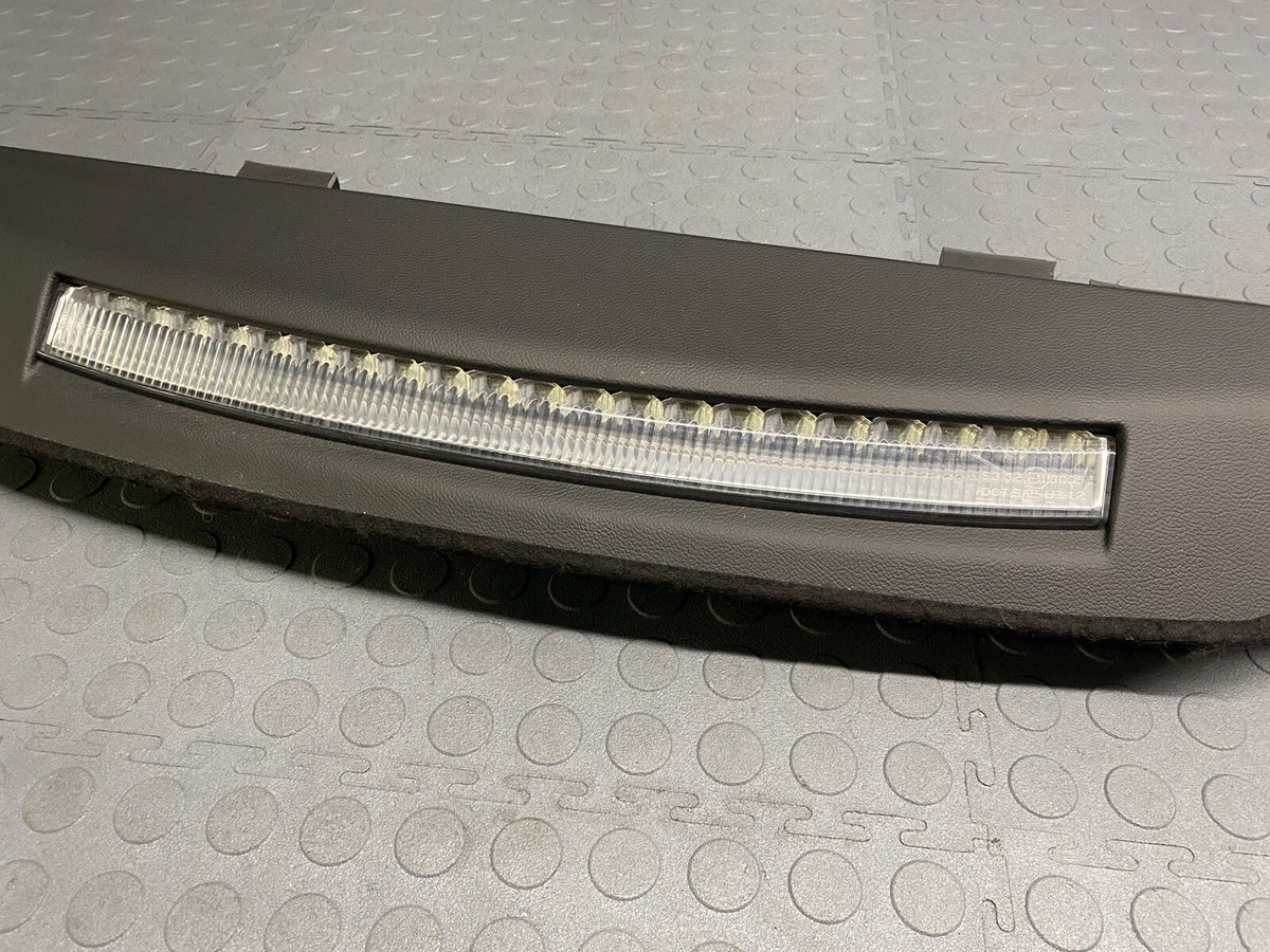 2014-2020 MASERATI QUATTROPORTE REAR WINDOW ROLLER SUNSHADE THIRD BRAKE LIGHT