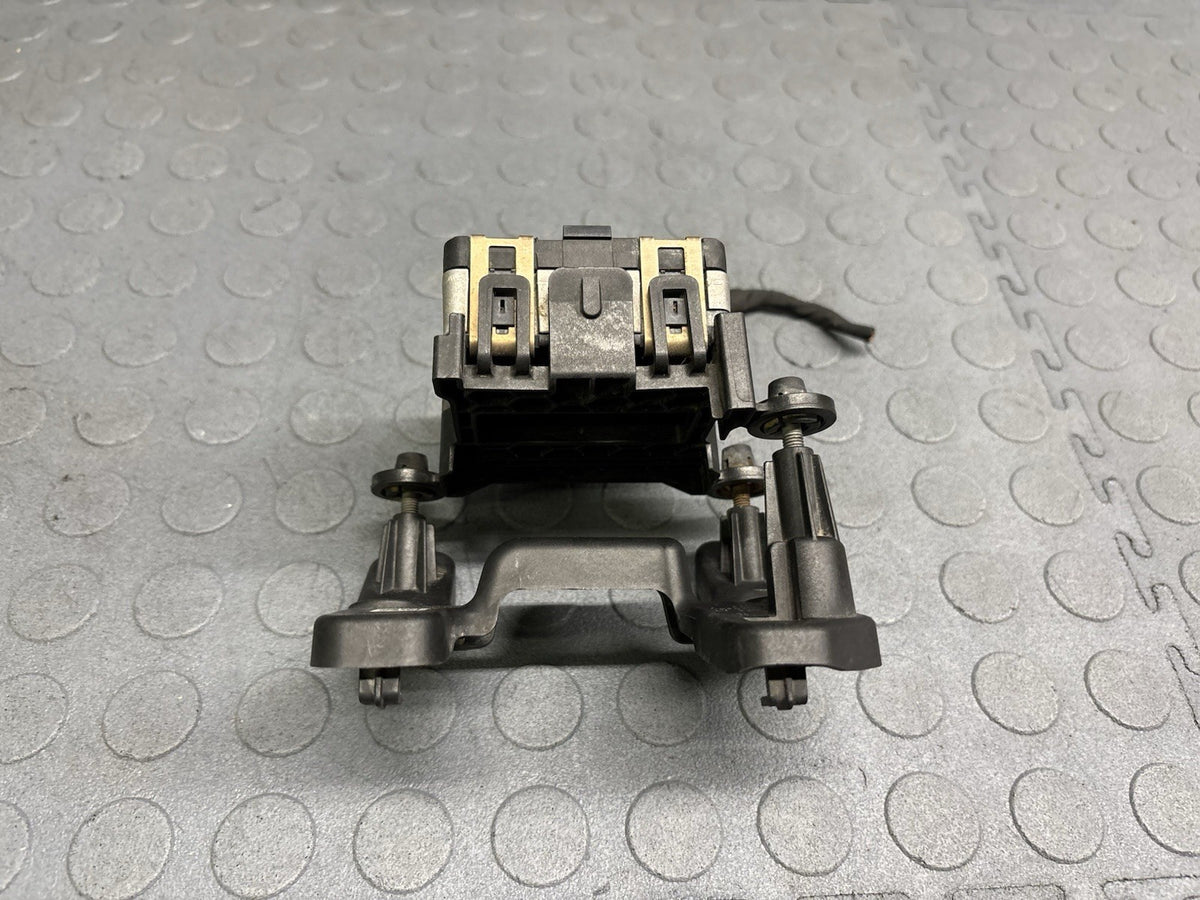 16-19 VW Passat ACC Adaptive Cruise Control Distance Radar Sensor Bracket