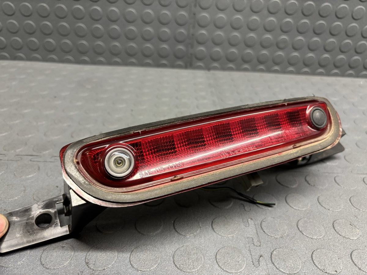 2015-2023 CHRYSLER 300 OEM THIRD BRAKE LIGHT TRUNK BUTTON BACKUP REVERSE CAMERA