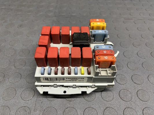 17-24 DODGE RAM PROMASTER 1500 2500 UNDERHOOD FUSE RELAY JUNCTION BOX 68305537AB