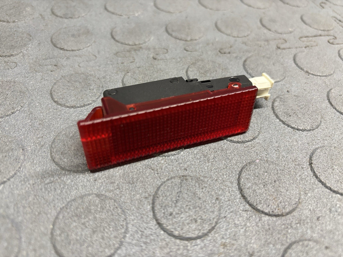 2014-2021 MASERATI GHIBLI DOOR PANEL COURTESY MARKER LIGHT LAMP REFLECTOR