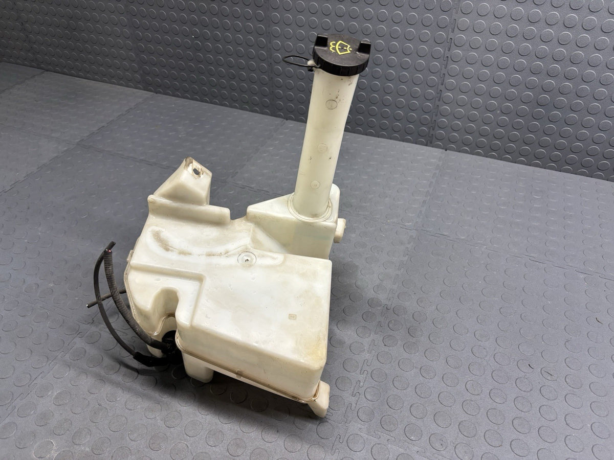 02-2005 FORD THUNDERBIRD TBIRD WINDSHIELD WASHER FLUID TANK RESERVOIR WITH PUMP