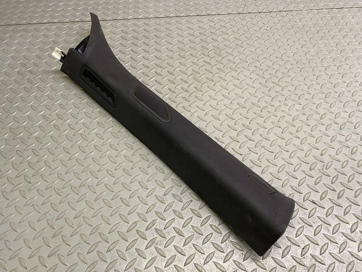 2017-2023 MASERATI LEVANTE M161 FRONT RIGHT WINDSHIELD A PILLAR TRIM COVER PANEL