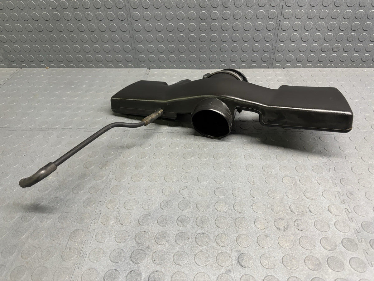 2004-2009 CADILLAC XLR OEM AIR INTAKE CENTER DUCT RESONATOR MAF SENSOR 25333877